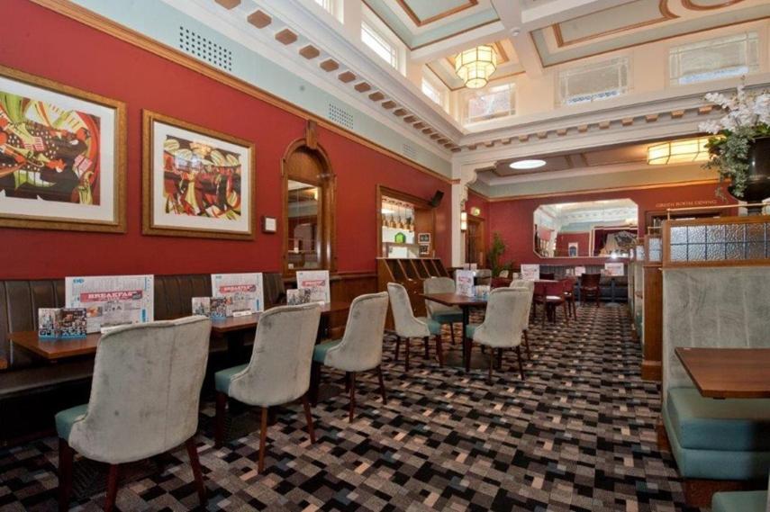 The Greenwood Hotel - Wetherspoon Northolt  Exterior foto